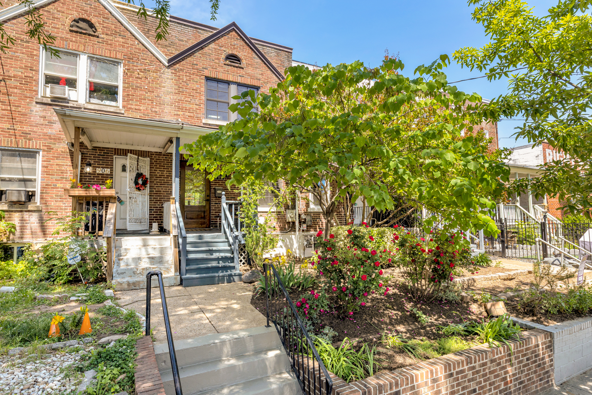 908 Girard Street NE_Exterior